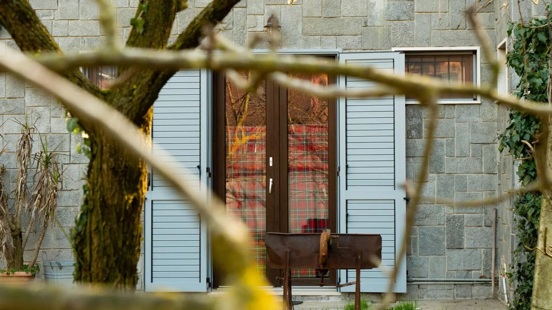 Quiet Groundfloor Garden Apartment Close To Milan - Smart Working, Relax, Barbecue, Netflix Trezzano sul Naviglio
